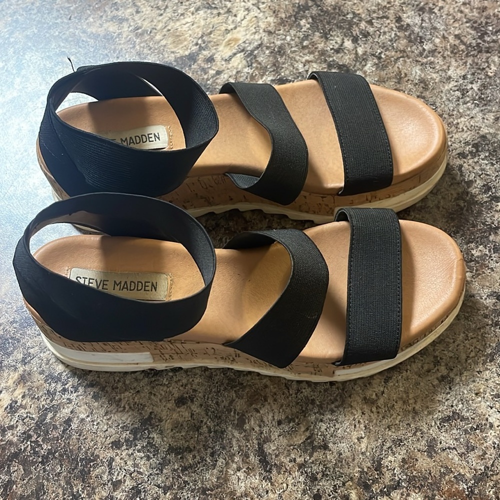 Steve Madden platform sandals